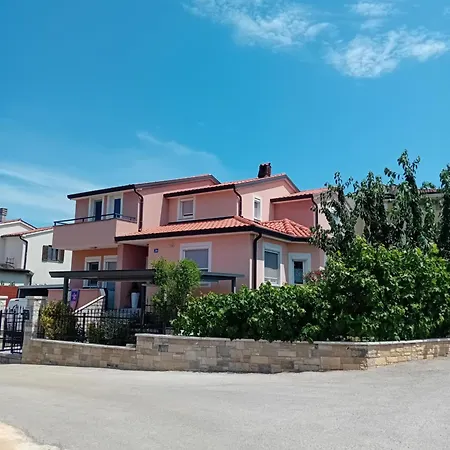 Apartman Dezire Buje Exterior photo